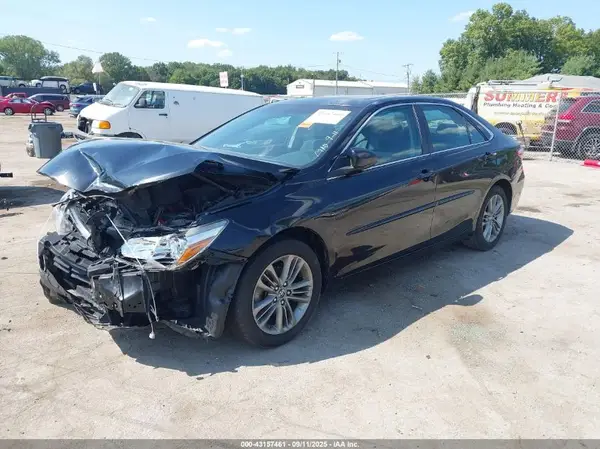 4T1BF1FKXHU434786 2017 TOYOTA CAMRY - Image 2