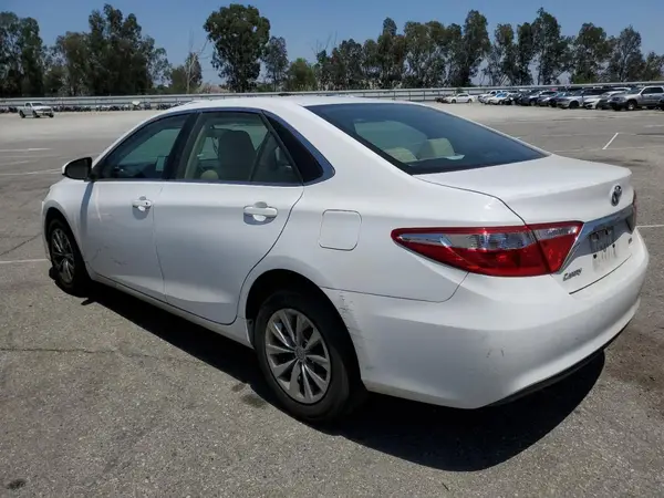 4T1BF1FKXHU435937 2017 TOYOTA CAMRY - Image 2