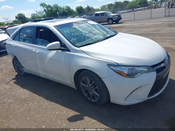 4T1BF1FKXHU436523 2017 TOYOTA CAMRY - Image 1