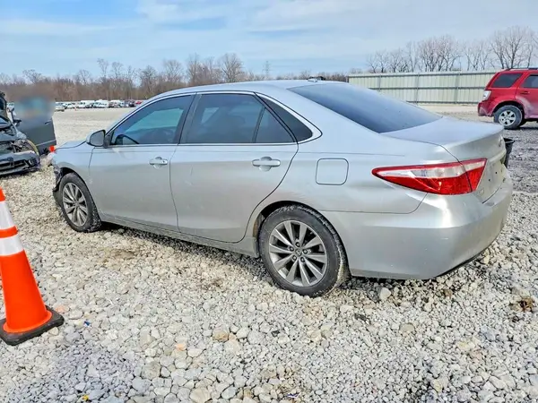 4T1BF1FKXHU437350 2017 TOYOTA CAMRY - Image 2