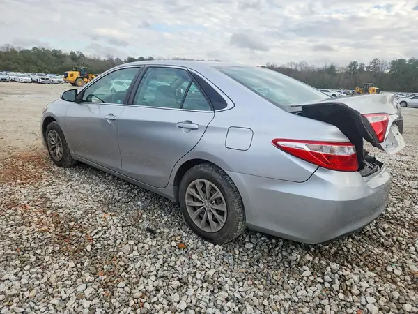 4T1BF1FKXHU440586 2017 TOYOTA CAMRY - Image 2