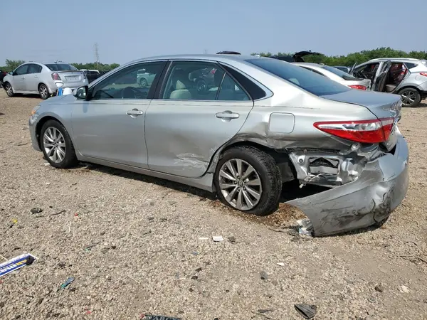 4T1BF1FKXHU442368 2017 TOYOTA CAMRY - Image 2