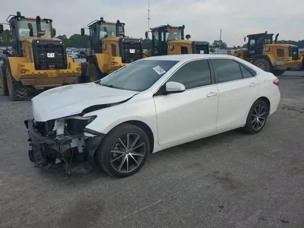 4T1BF1FKXHU442581 2017 TOYOTA CAMRY - Image 1