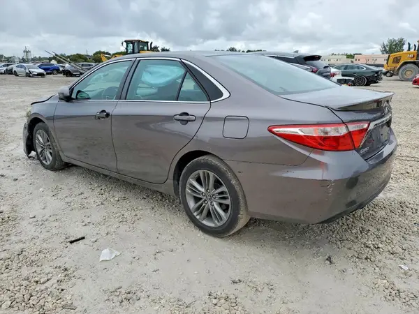 4T1BF1FKXHU442743 2017 TOYOTA CAMRY - Image 2