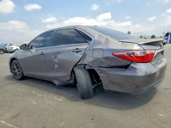 4T1BF1FKXHU445111 2017 TOYOTA CAMRY - Image 2