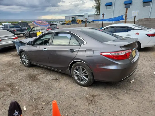 4T1BF1FKXHU447599 2017 TOYOTA CAMRY - Image 2