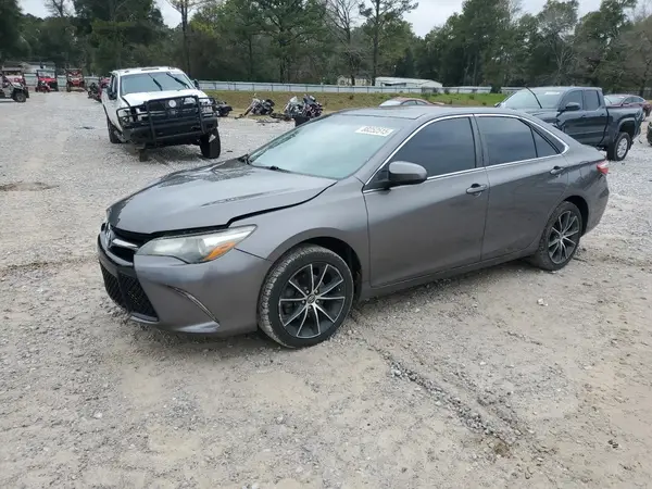 4T1BF1FKXHU447683 2017 TOYOTA CAMRY - Image 1