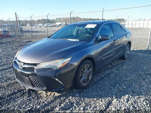 4T1BF1FKXHU451863 2017 TOYOTA CAMRY - Image 2