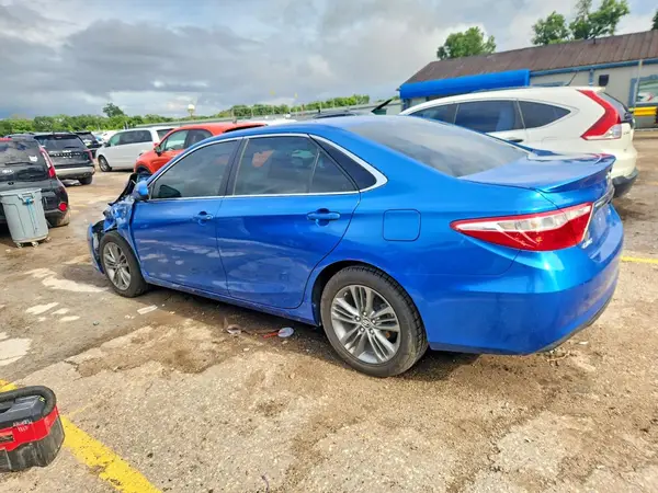4T1BF1FKXHU616858 2017 TOYOTA CAMRY - Image 2