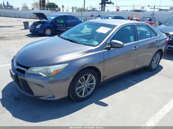 4T1BF1FKXHU619503 2017 TOYOTA CAMRY - Image 2