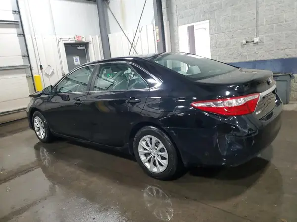 4T1BF1FKXHU620828 2017 TOYOTA CAMRY - Image 2