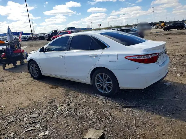 4T1BF1FKXHU621638 2017 TOYOTA CAMRY - Image 2