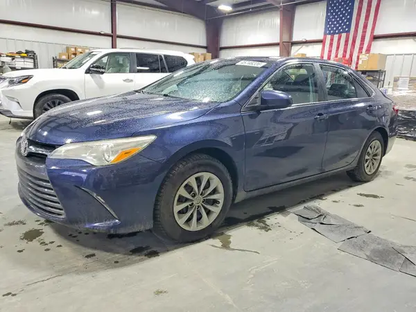4T1BF1FKXHU621929 2017 TOYOTA CAMRY - Image 1