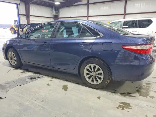 4T1BF1FKXHU621929 2017 TOYOTA CAMRY - Image 2