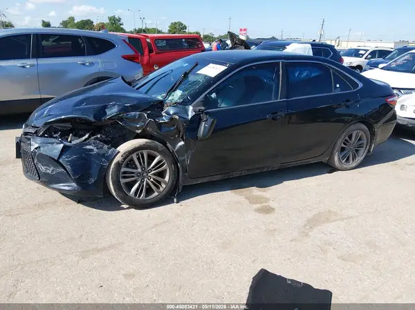4T1BF1FKXHU623812 2017 TOYOTA CAMRY - Image 2