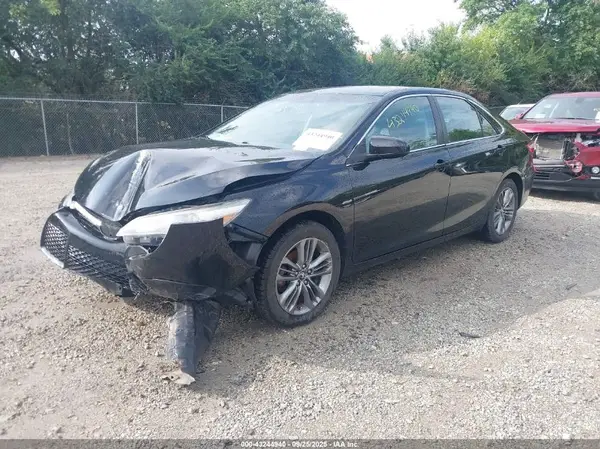 4T1BF1FKXHU626094 2017 TOYOTA CAMRY - Image 2
