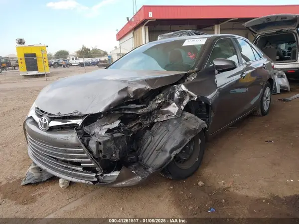 4T1BF1FKXHU627522 2017 TOYOTA CAMRY - Image 2