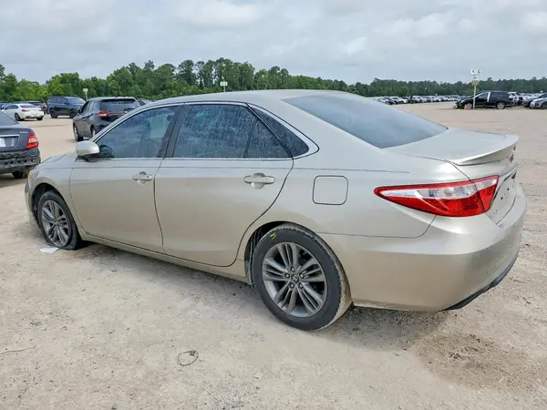 4T1BF1FKXHU628203 2017 TOYOTA CAMRY - Image 2