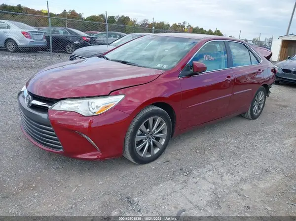 4T1BF1FKXHU632865 2017 TOYOTA CAMRY - Image 2