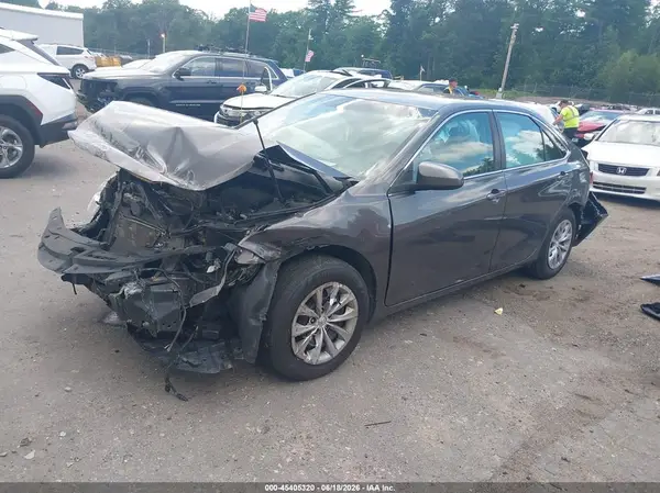 4T1BF1FKXHU633577 2017 TOYOTA CAMRY - Image 2