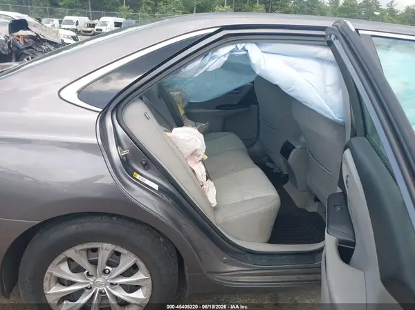 4T1BF1FKXHU633577 2017 TOYOTA CAMRY - Image 8