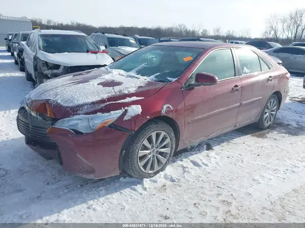 4T1BF1FKXHU635555 2017 TOYOTA CAMRY - Image 2