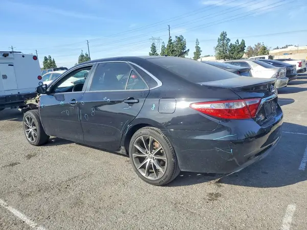 4T1BF1FKXHU635796 2017 TOYOTA CAMRY - Image 2