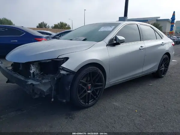 4T1BF1FKXHU637628 2017 TOYOTA CAMRY - Image 2