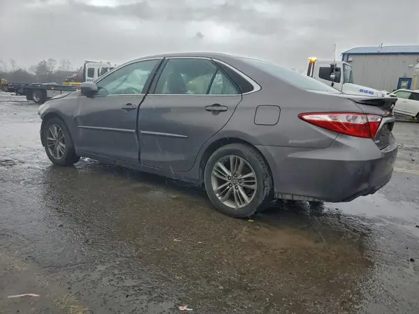 4T1BF1FKXHU639718 2017 TOYOTA CAMRY - Image 2