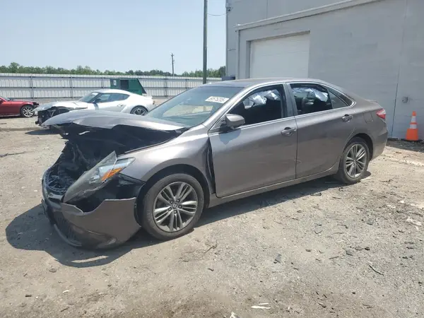 4T1BF1FKXHU642053 2017 TOYOTA CAMRY - Image 1
