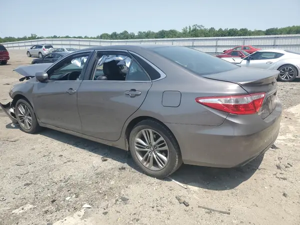 4T1BF1FKXHU642053 2017 TOYOTA CAMRY - Image 2