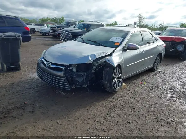 4T1BF1FKXHU643722 2017 TOYOTA CAMRY - Image 2