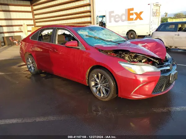 4T1BF1FKXHU644451 2017 TOYOTA CAMRY - Image 1