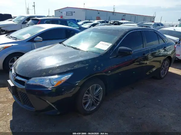 4T1BF1FKXHU646054 2017 TOYOTA CAMRY - Image 2