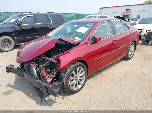 4T1BF1FKXHU648726 2017 TOYOTA CAMRY - Image 2