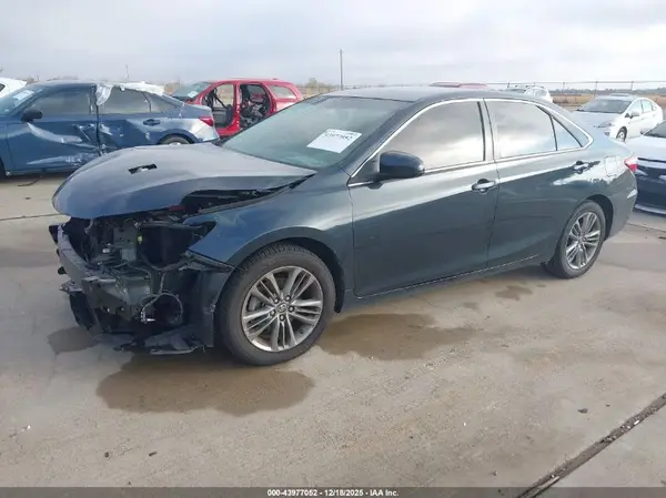 4T1BF1FKXHU651044 2017 TOYOTA CAMRY - Image 2