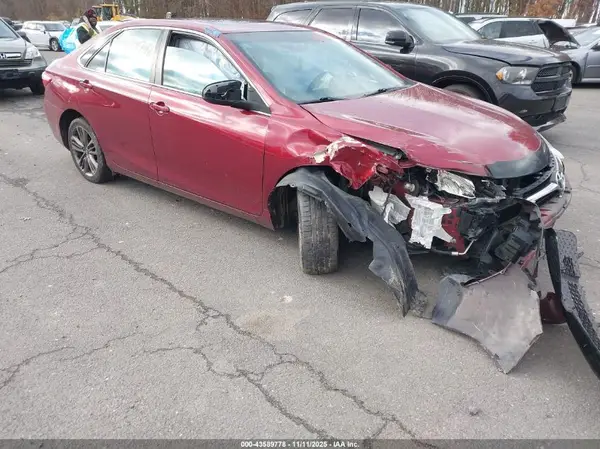 4T1BF1FKXHU651609 2017 TOYOTA CAMRY - Image 1