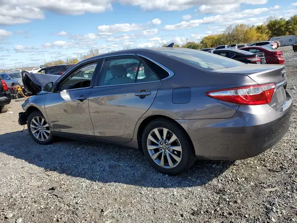 4T1BF1FKXHU652615 2017 TOYOTA CAMRY - Image 2