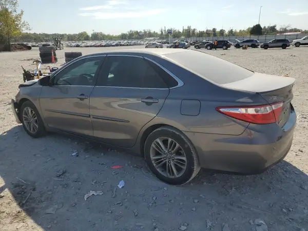 4T1BF1FKXHU653232 2017 TOYOTA CAMRY - Image 2