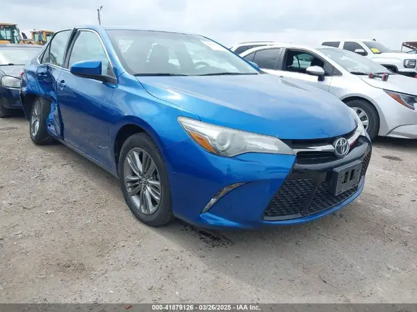 4T1BF1FKXHU658043 2017 TOYOTA CAMRY - Image 1