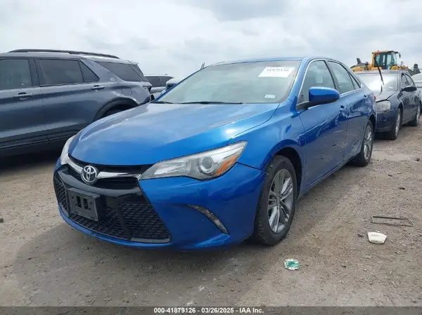 4T1BF1FKXHU658043 2017 TOYOTA CAMRY - Image 2
