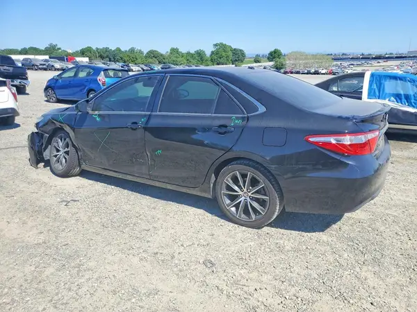 4T1BF1FKXHU660200 2017 TOYOTA CAMRY - Image 2