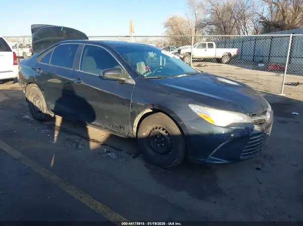 4T1BF1FKXHU660861 2017 TOYOTA CAMRY - Image 1