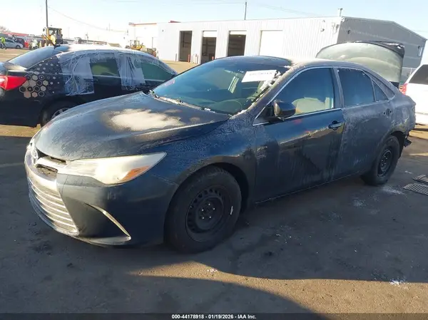 4T1BF1FKXHU660861 2017 TOYOTA CAMRY - Image 2