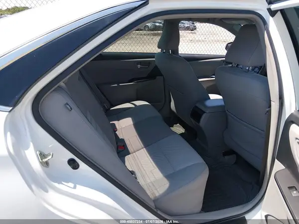 4T1BF1FKXHU664697 2017 TOYOTA CAMRY - Image 8