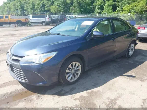 4T1BF1FKXHU665011 2017 TOYOTA CAMRY - Image 2