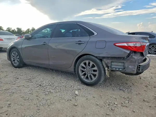 4T1BF1FKXHU666918 2017 TOYOTA CAMRY - Image 2