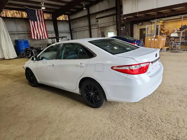 4T1BF1FKXHU666935 2017 TOYOTA CAMRY - Image 2