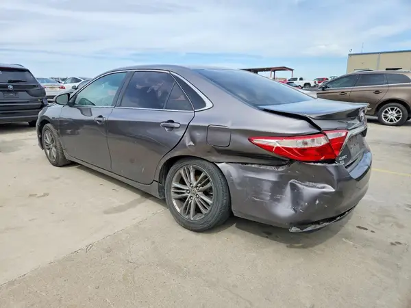 4T1BF1FKXHU672251 2017 TOYOTA CAMRY - Image 2
