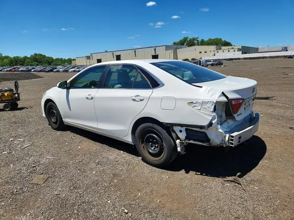 4T1BF1FKXHU672556 2017 TOYOTA CAMRY - Image 2